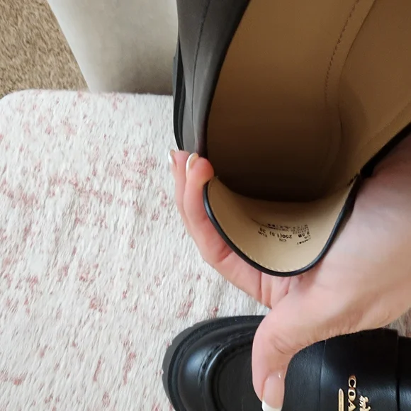 Coach Ruthie's Black Leather Woman's Loafers - Picture 4 of 8